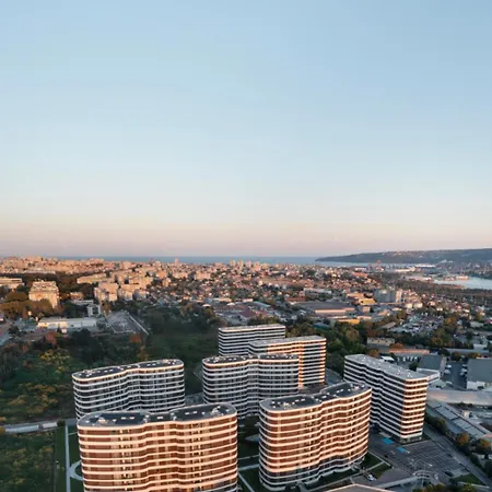 Park South * فارنا